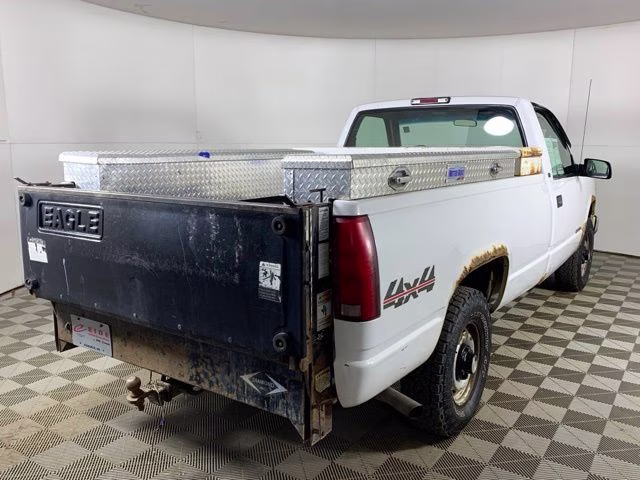 1997 Summit White Chevrolet C/K 1500 Base 4X4 Truck