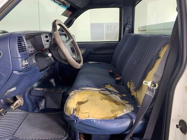 1997 Summit White Chevrolet C/K 1500 Base 4X4 Truck