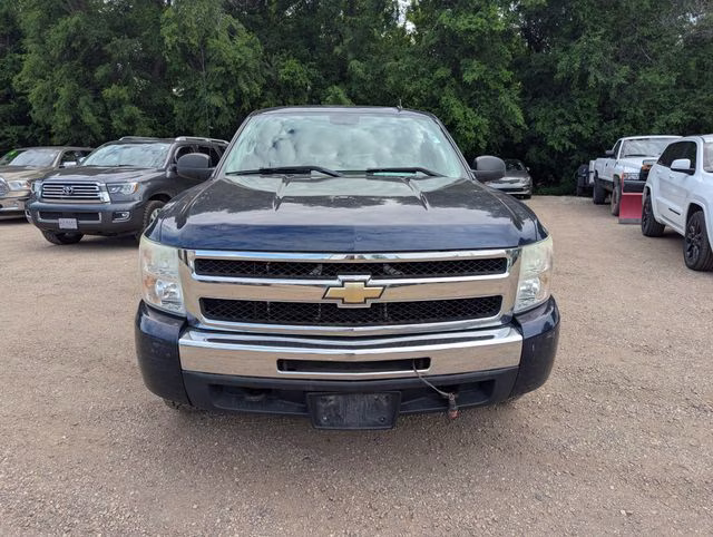 2009 Black Granite Metallic Chevrolet Silverado 1500 LT 4X4 Truck