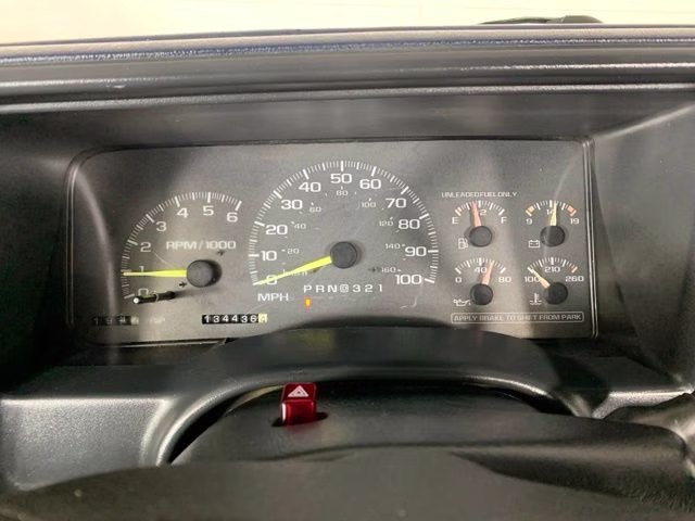 1997 Summit White Chevrolet C/K 1500 Base 4X4 Truck