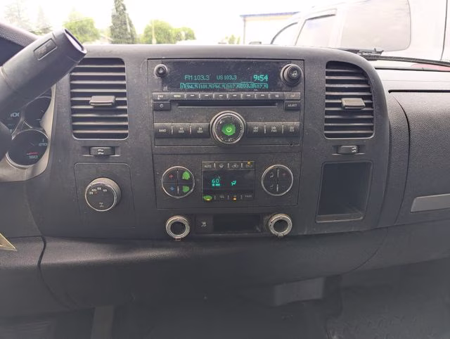 2009 Black Granite Metallic Chevrolet Silverado 1500 LT 4X4 Truck