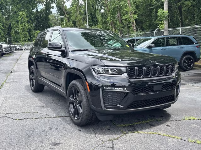 2026 Diamond Black Crystal Pearlcoat Jeep Grand Cherokee Limited RWD SUV