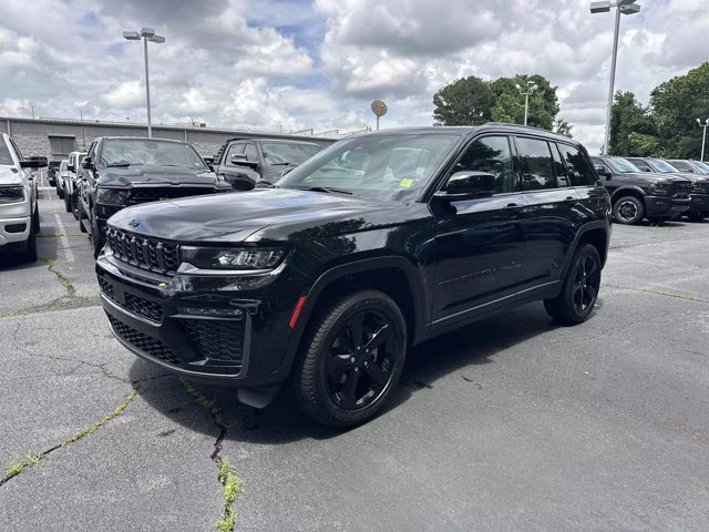 2026 Diamond Black Crystal Pearlcoat Jeep Grand Cherokee Limited RWD SUV