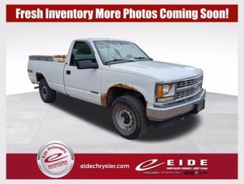 1997 Summit White Chevrolet C/K 1500 Base 4X4 Truck