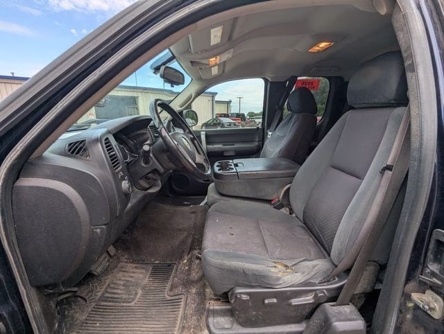 2009 Black Granite Metallic Chevrolet Silverado 1500 LT 4X4 Truck