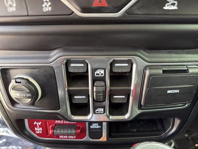 2022 Sting-Gray Clearcoat Jeep Gladiator Mojave 4X4 Truck