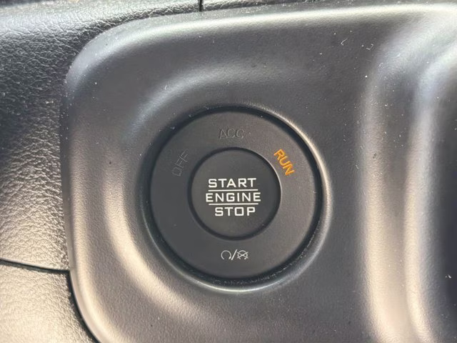 2022 Sting-Gray Clearcoat Jeep Gladiator Mojave 4X4 Truck