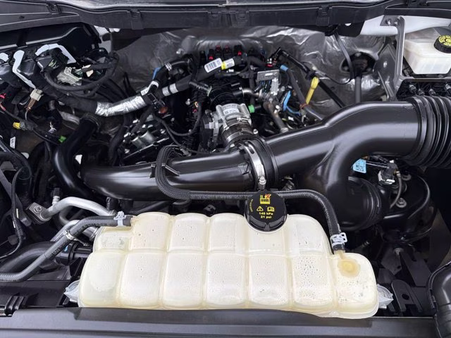 2024 Oxford White Ford F-150 STX 4X4 Truck