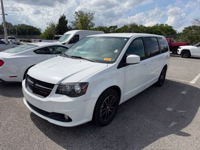2018 White Knuckle Clearcoat Dodge Grand Caravan SE Plus FWD Van