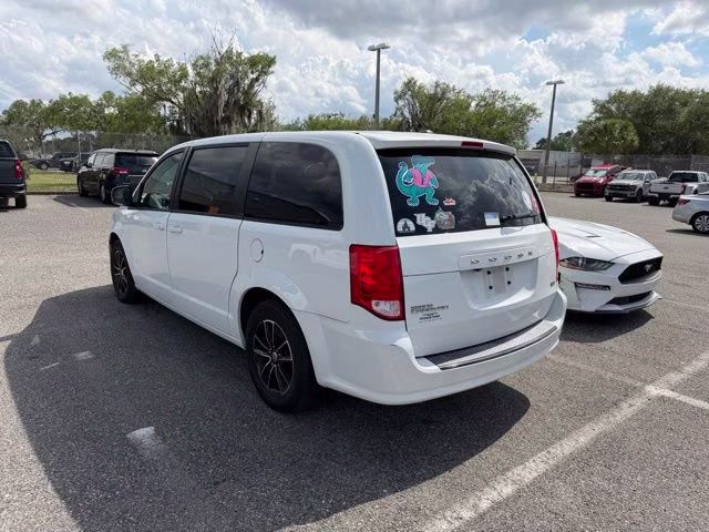2018 White Knuckle Clearcoat Dodge Grand Caravan SE Plus FWD Van