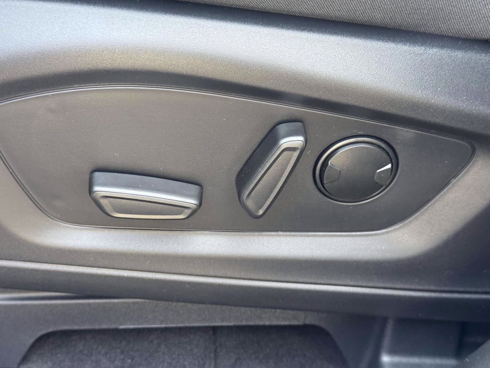 2026 Carbonized Gray Metallic Ford Explorer Active 4X4 SUV