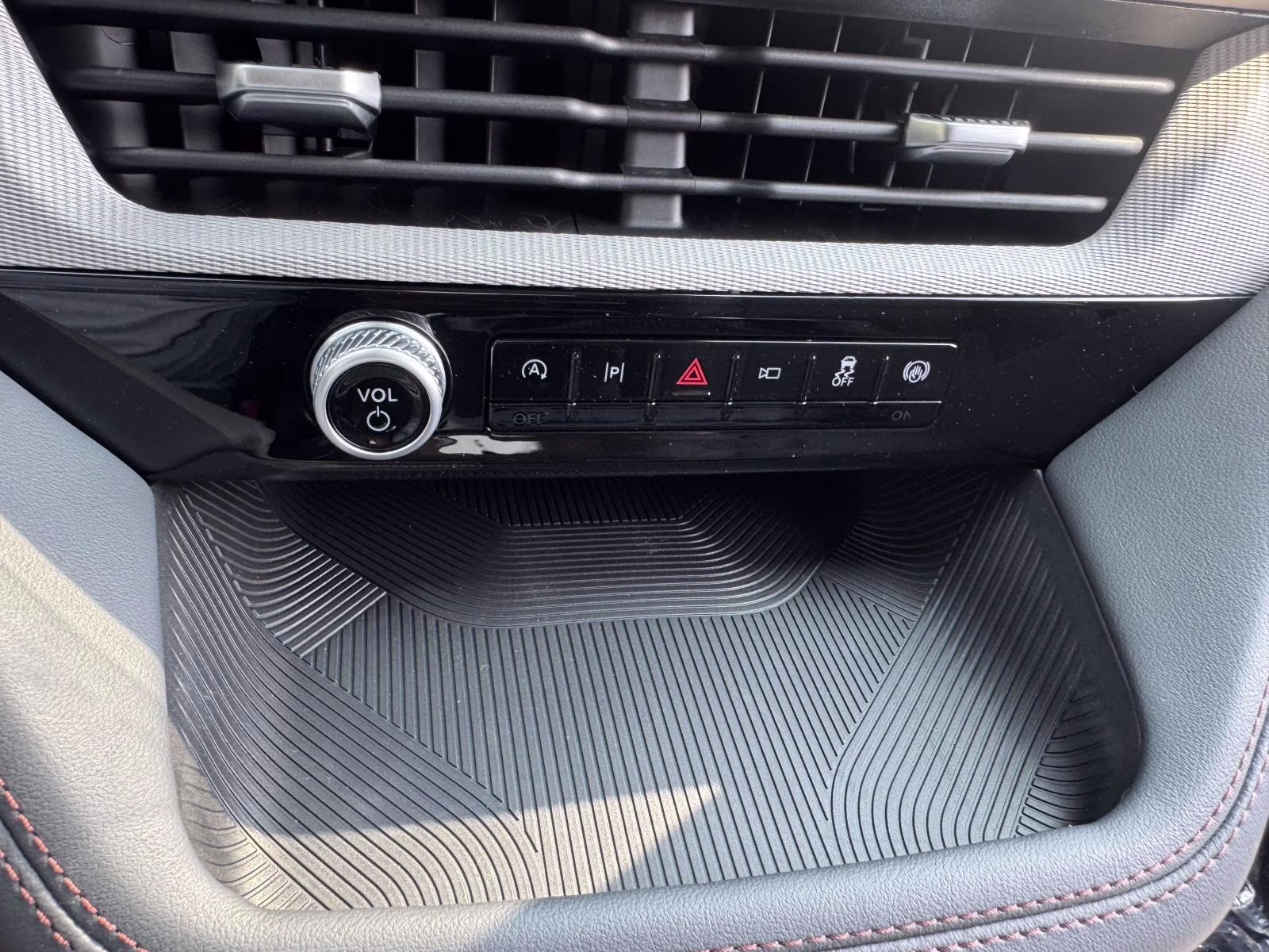 2026 Carbonized Gray Metallic Ford Explorer Active 4X4 SUV
