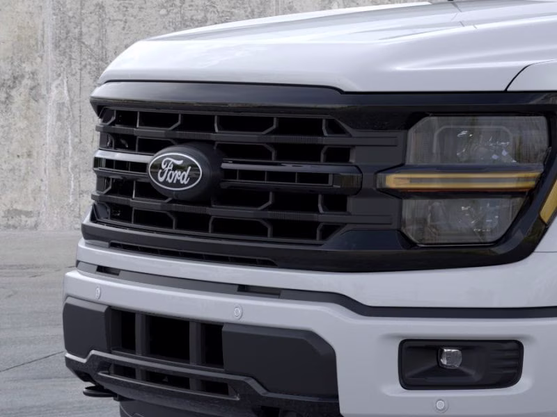 2026 Oxford White Ford F-150 XLT 4X4 Truck
