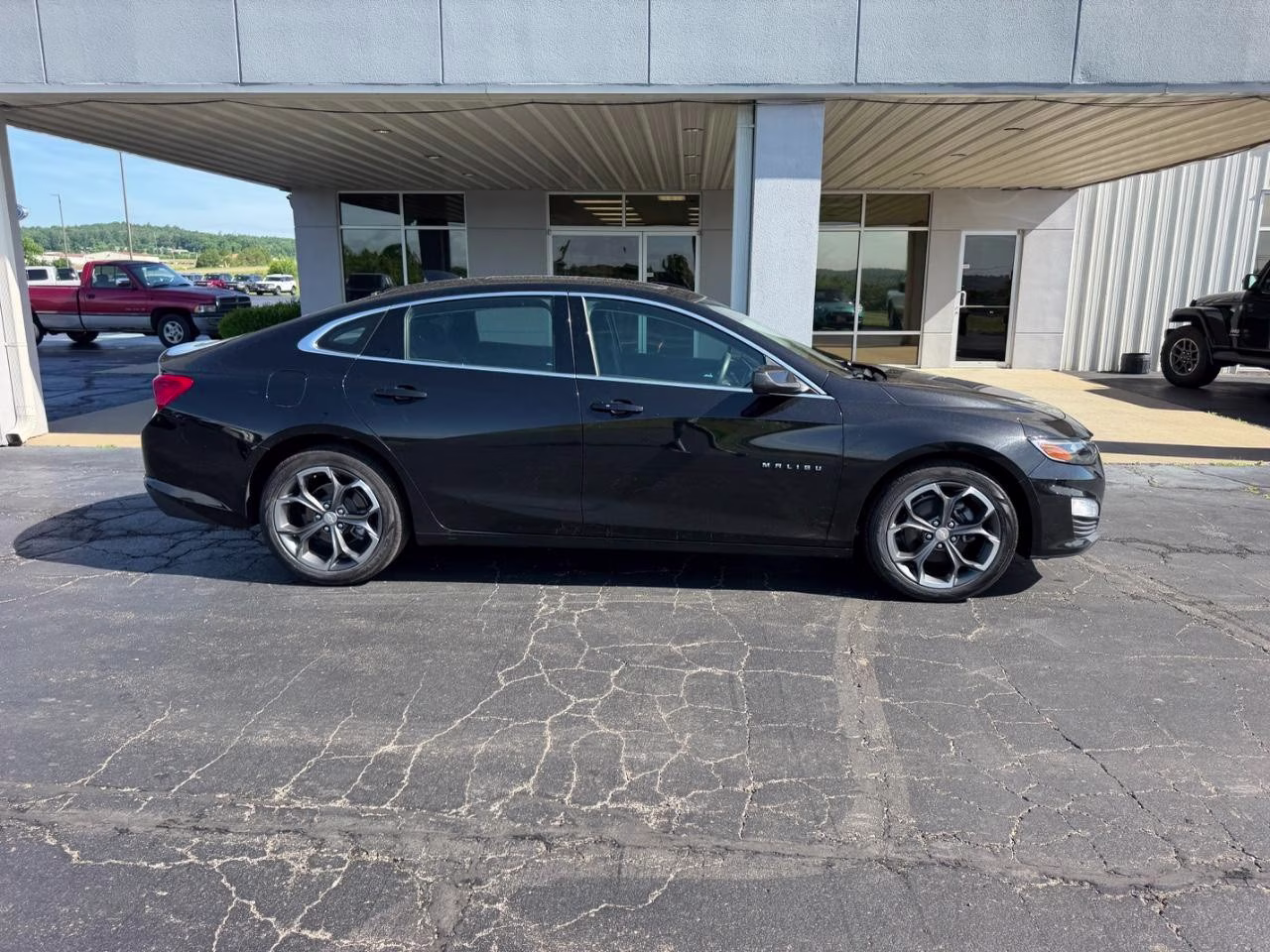 2023 Mosaic Black Metallic Chevrolet Malibu LT FWD Sedan