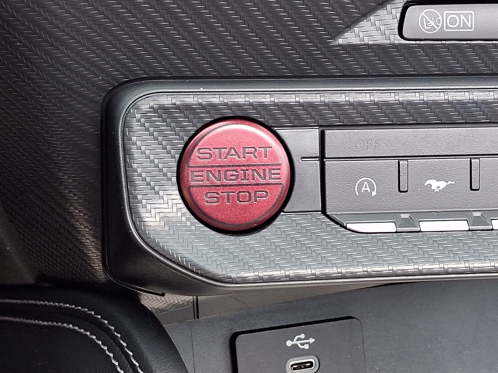 2025 Molten Magenta Metallic Tri-coat - DT Ford Mustang EcoBoost Premium Convertible RWD