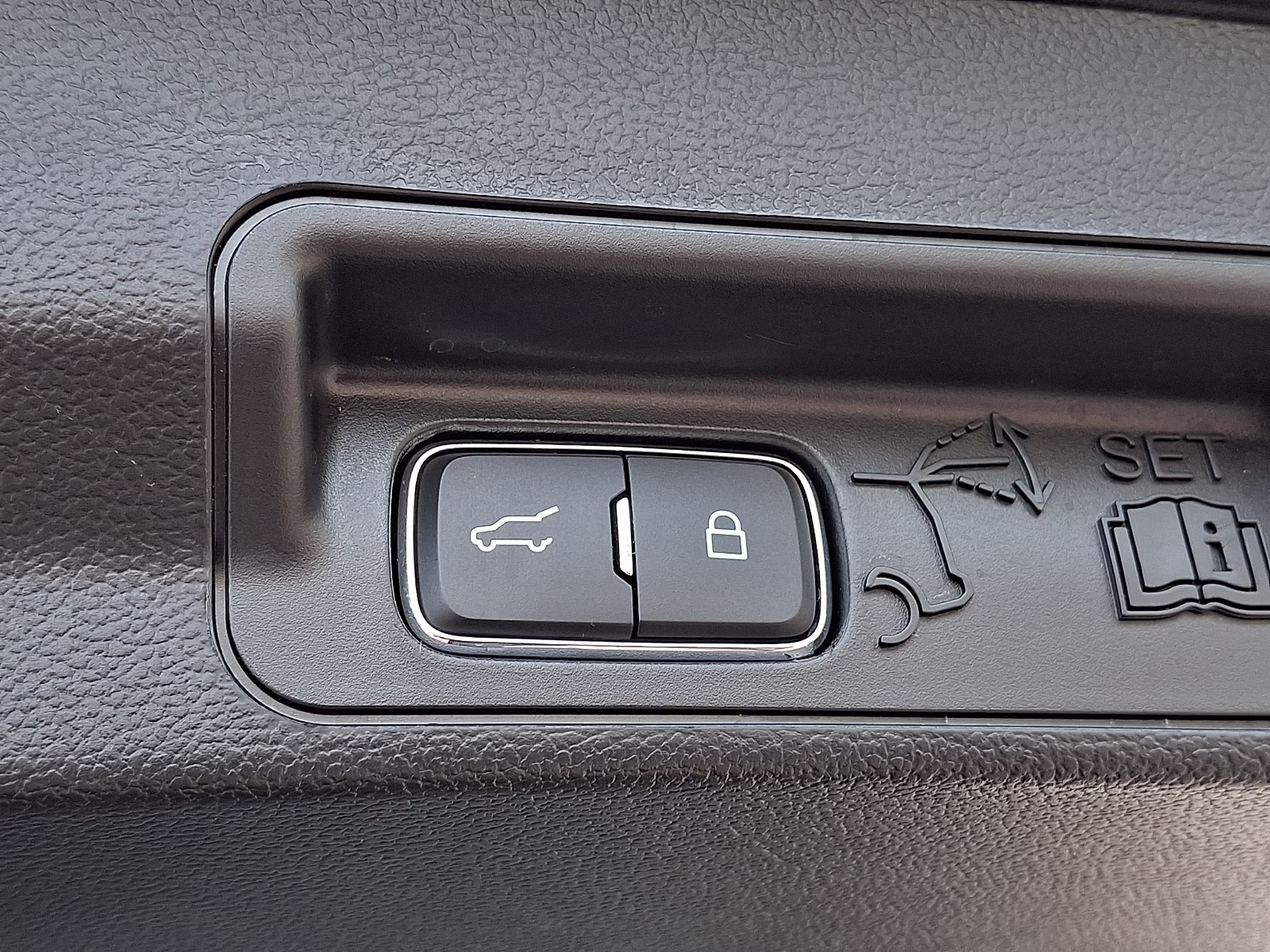 2026 Carbonized Gray Metallic - M7 Ford Explorer ST-Line 4X4