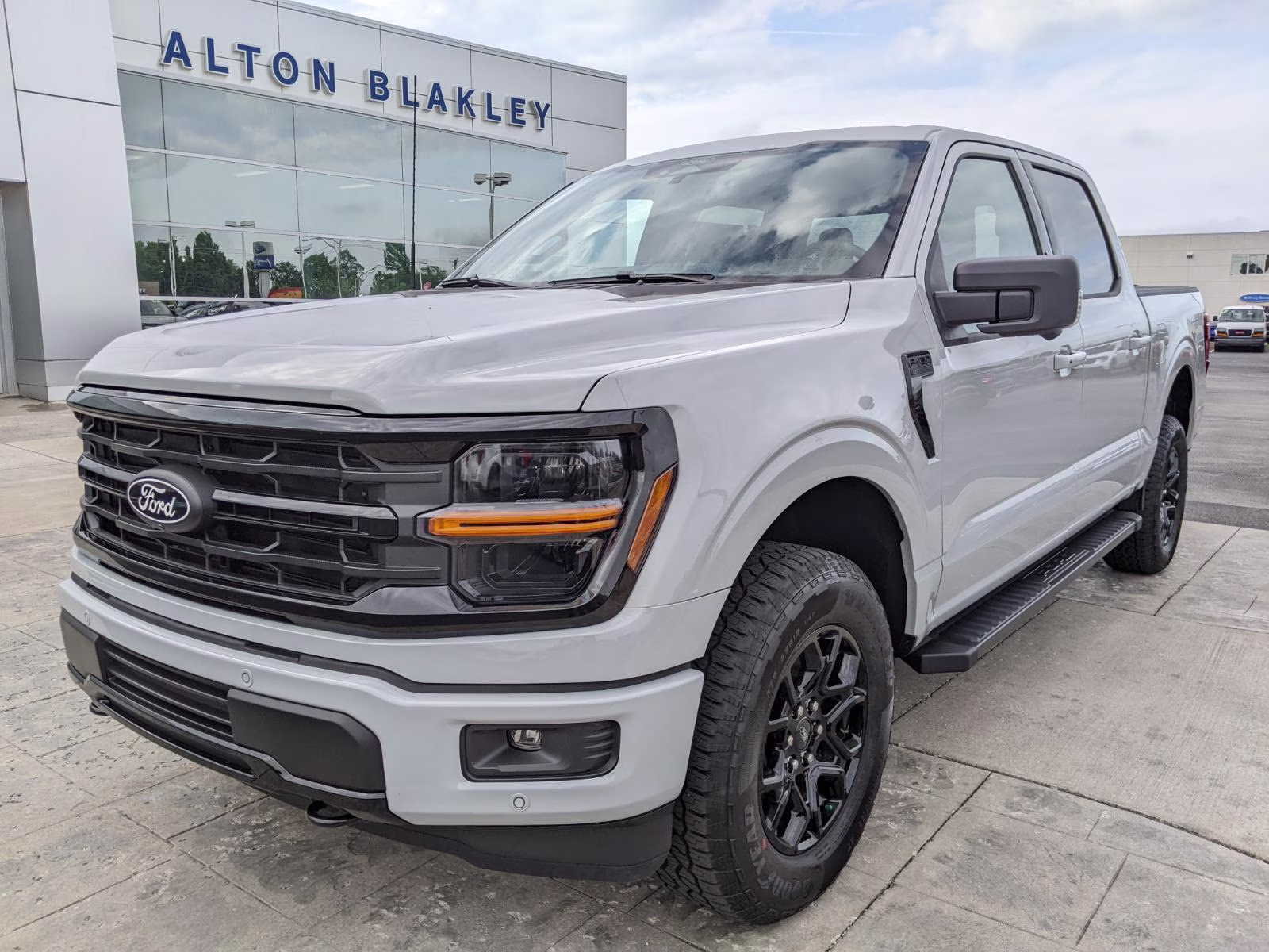 2026 Avalanche Gray Ford F-150 XLT 4X4 Truck