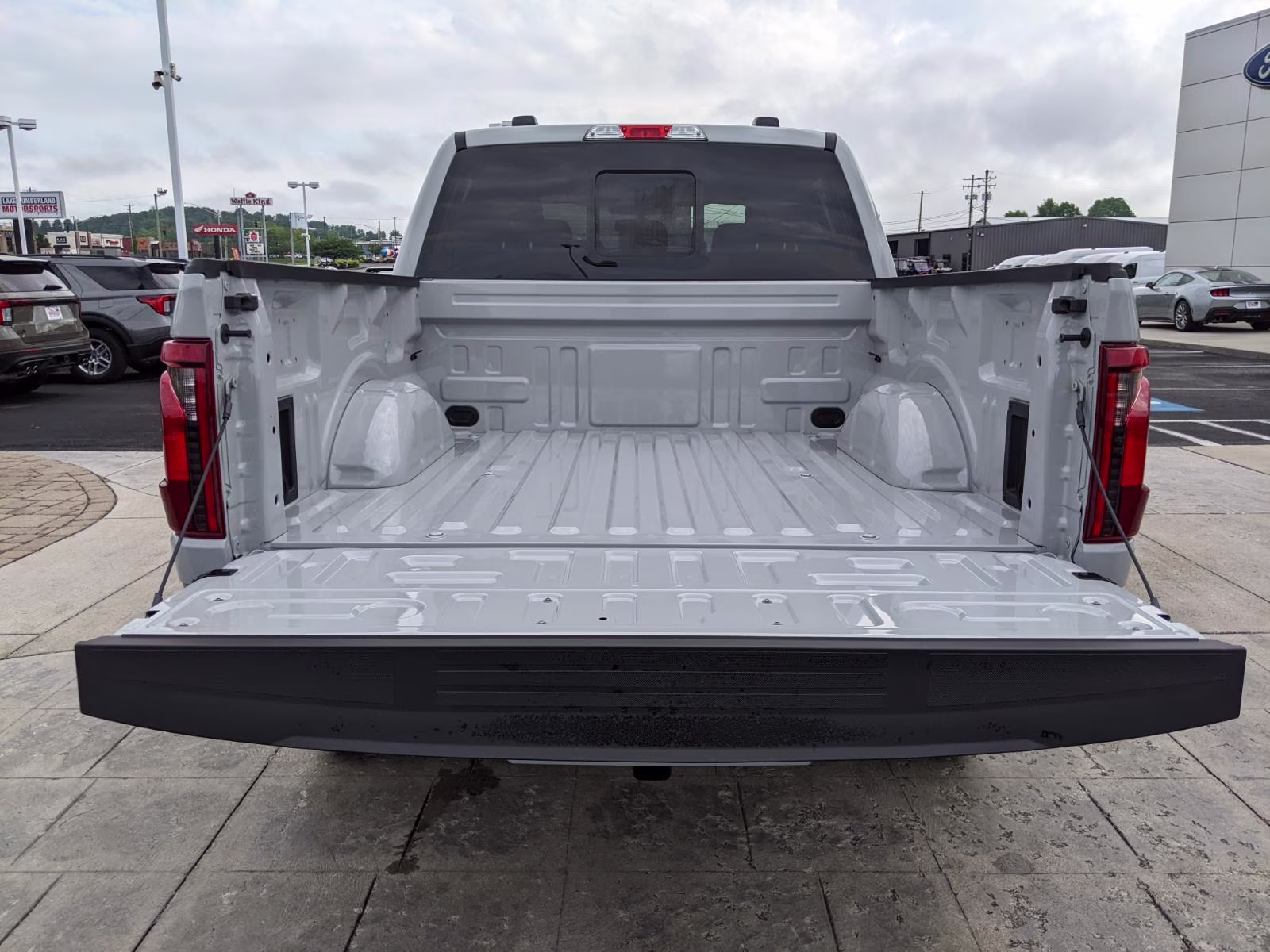 2026 Avalanche Gray Ford F-150 XLT 4X4 Truck