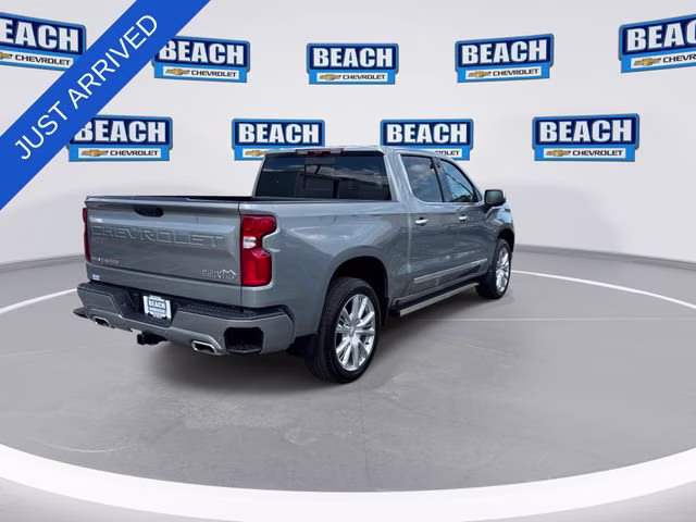 2026 Sterling Gray Metallic Chevrolet Silverado 1500 High Country 4X4 Truck