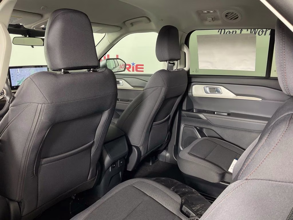 2026 White Metallic Ford Explorer Active RWD SUV