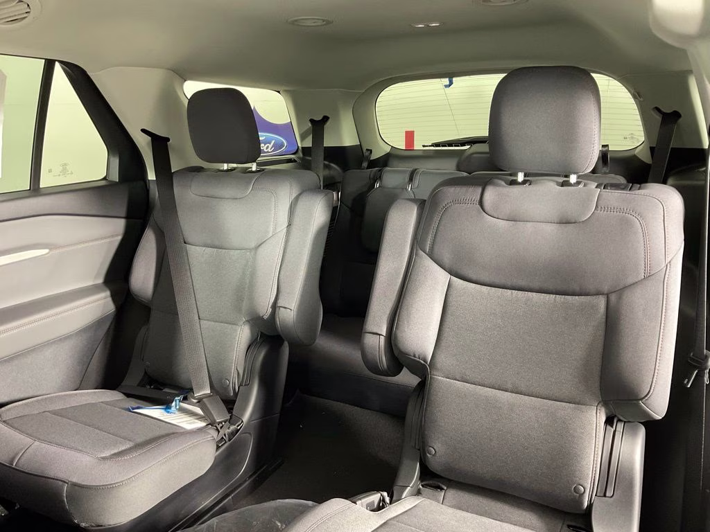 2026 White Metallic Ford Explorer Active RWD SUV
