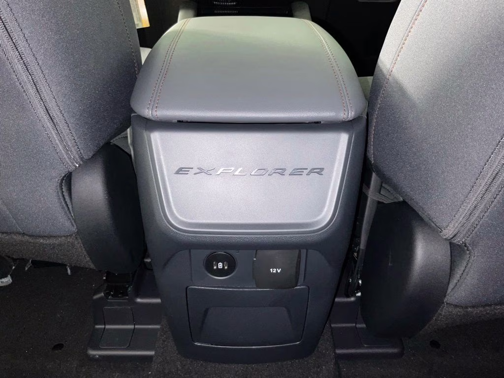 2026 White Metallic Ford Explorer Active RWD SUV