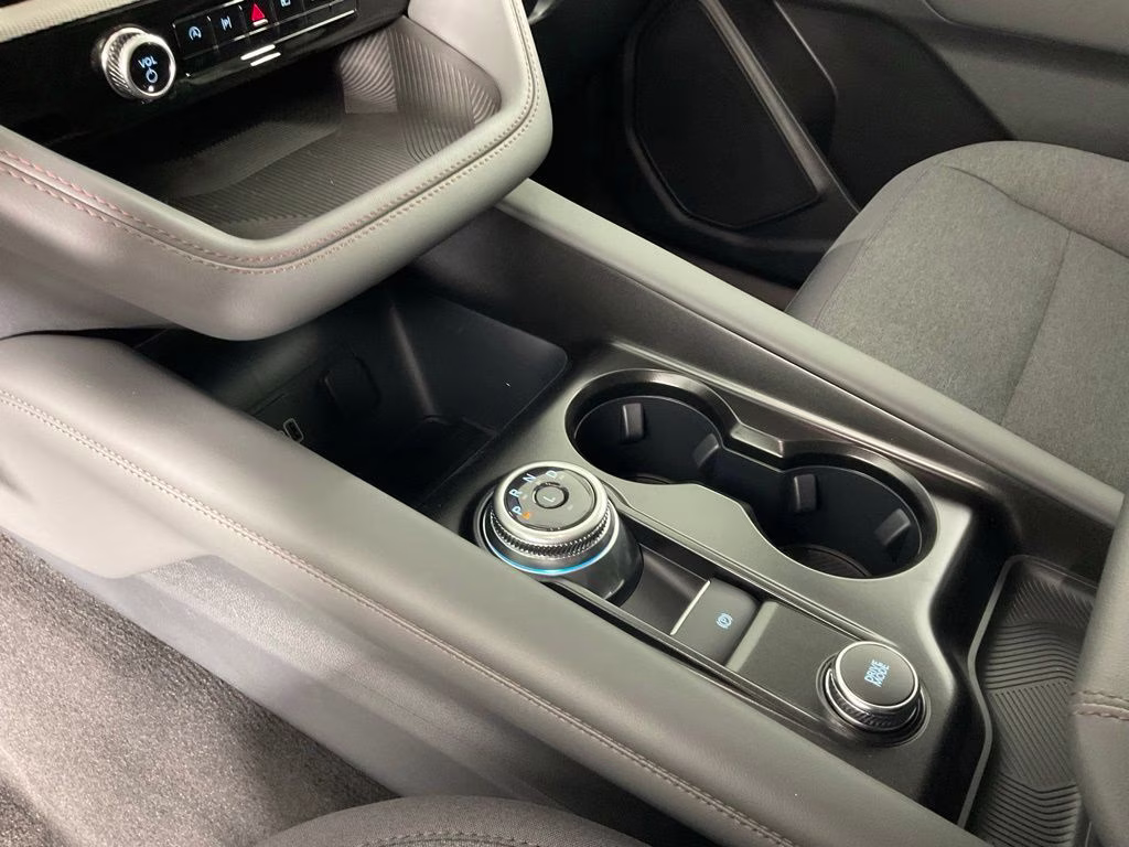 2026 White Metallic Ford Explorer Active RWD SUV