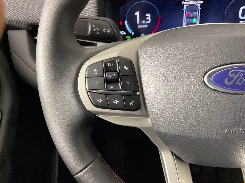 2026 White Metallic Ford Explorer Active RWD SUV