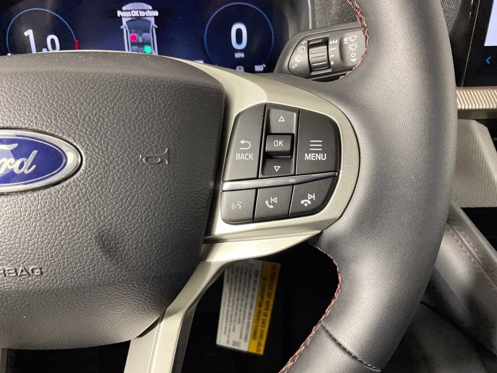 2026 White Metallic Ford Explorer Active RWD SUV
