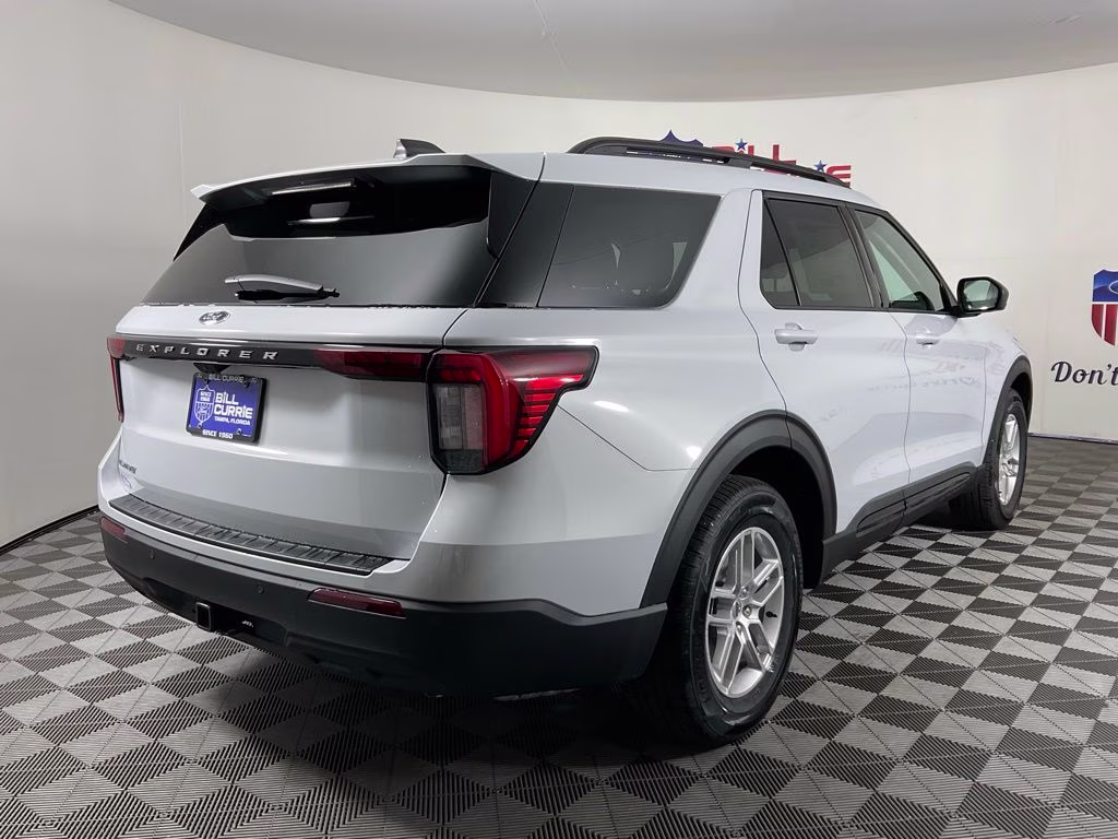 2026 White Metallic Ford Explorer Active RWD SUV