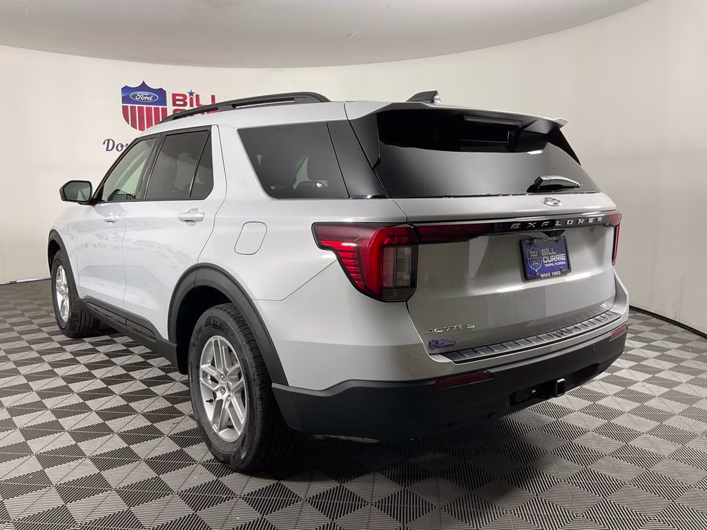 2026 White Metallic Ford Explorer Active RWD SUV