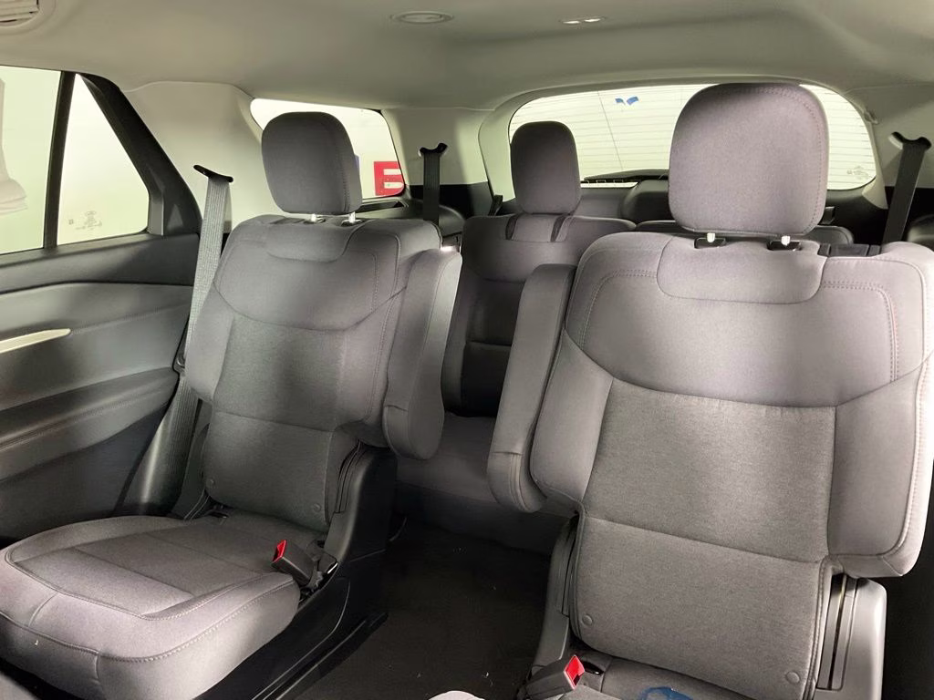 2026 White Metallic Ford Explorer Active RWD SUV