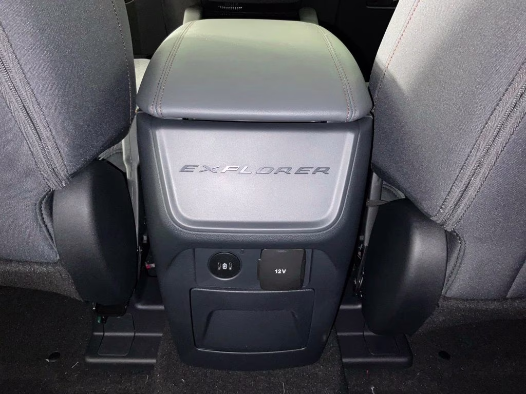 2026 White Metallic Ford Explorer Active RWD SUV