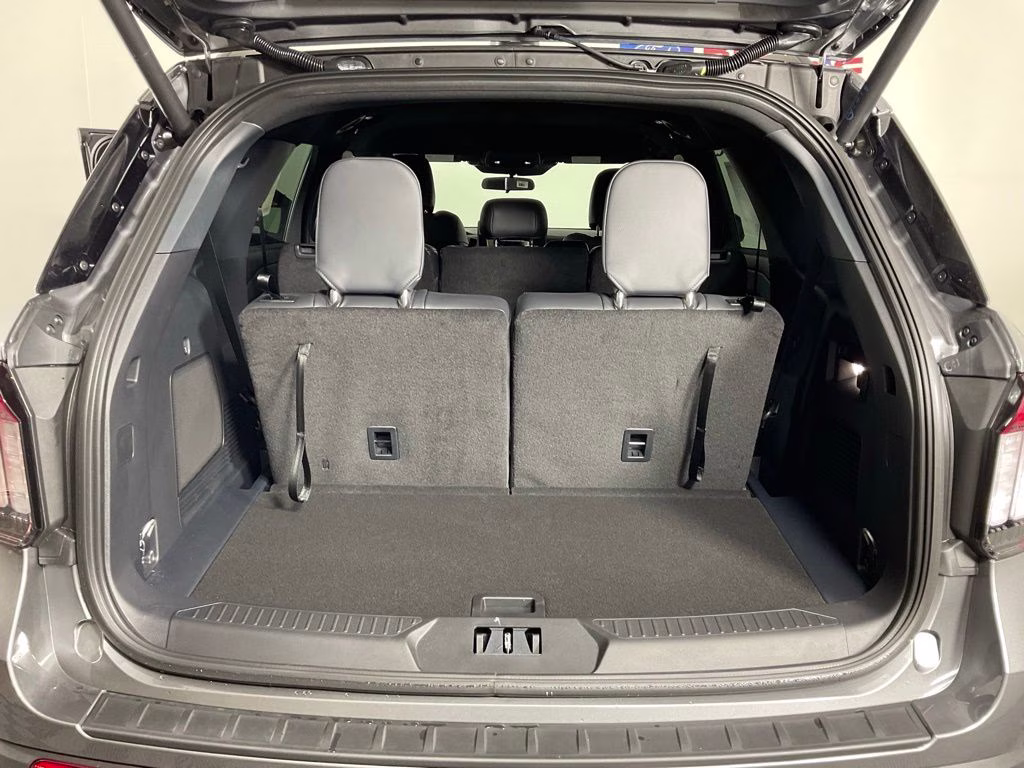 2026 Gray Metallic Ford Explorer ST-Line RWD SUV
