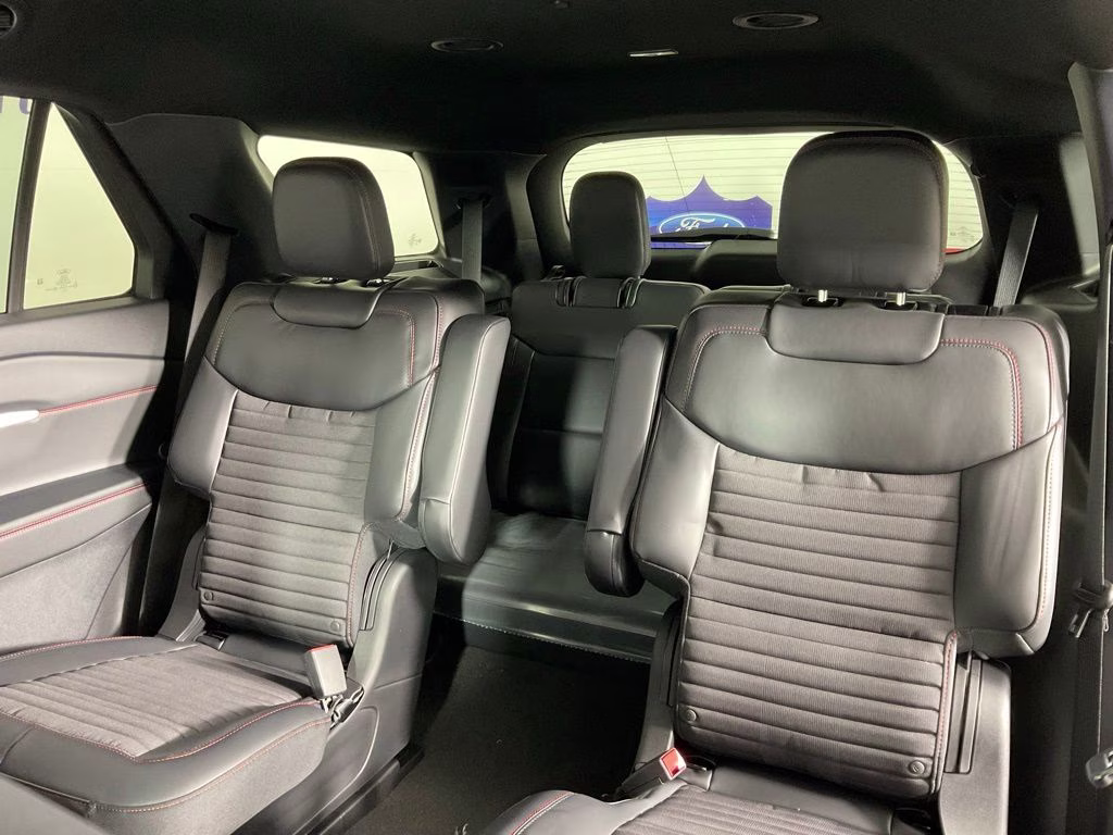 2026 Black Metallic Ford Explorer ST-Line RWD SUV