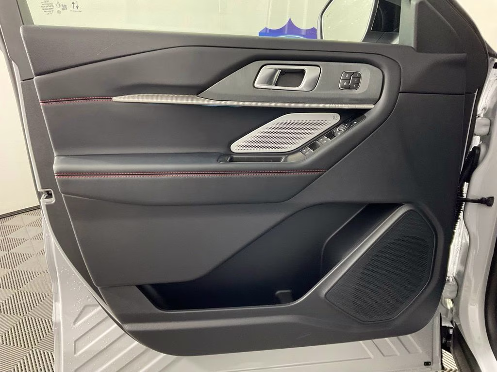 2026 White Metallic Ford Explorer ST 4X4 SUV