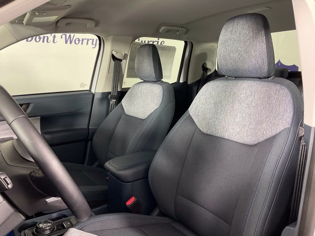2026 Oxford White Ford Maverick XLT FWD Truck