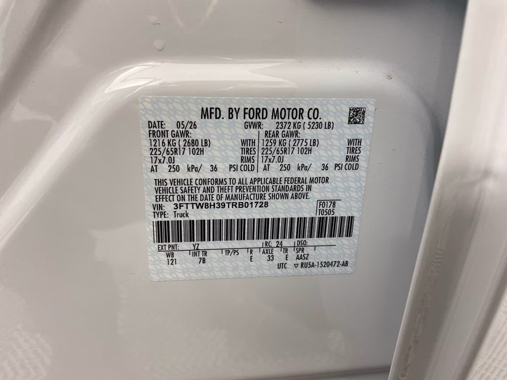 2026 Oxford White Ford Maverick XLT FWD Truck