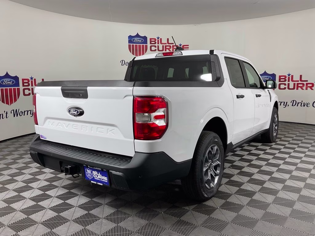 2026 Oxford White Ford Maverick XLT FWD Truck