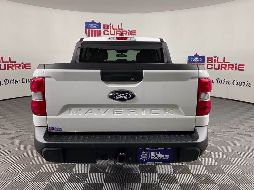 2026 Oxford White Ford Maverick XLT FWD Truck