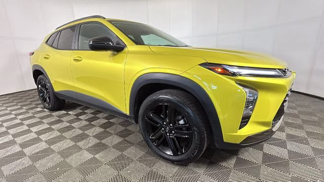 2024 Nitro Yellow Metallic Chevrolet Trax ACTIV FWD SUV