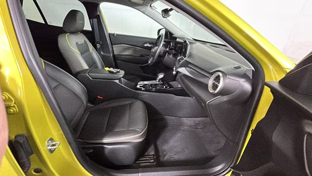 2024 Nitro Yellow Metallic Chevrolet Trax ACTIV FWD SUV