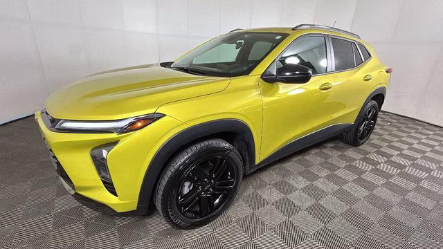 2024 Nitro Yellow Metallic Chevrolet Trax ACTIV FWD SUV