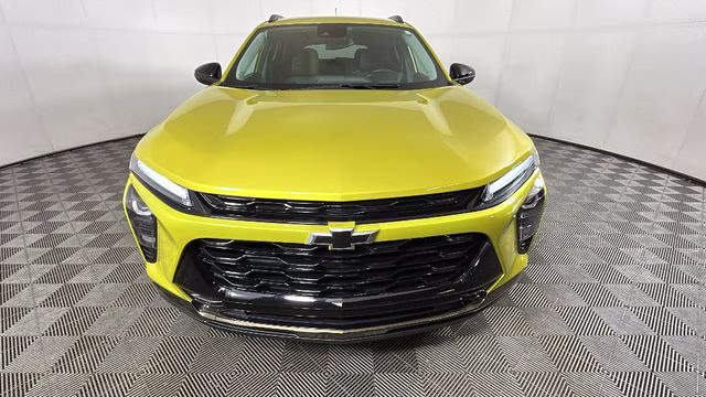 2024 Nitro Yellow Metallic Chevrolet Trax ACTIV FWD SUV