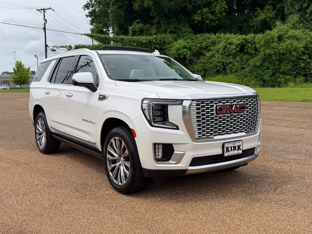 2021 White Frost Tricoat GMC Yukon Denali RWD SUV