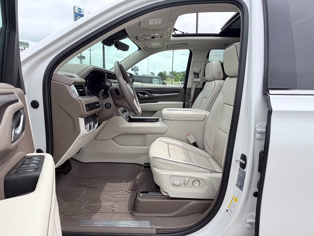 2021 White Frost Tricoat GMC Yukon Denali RWD SUV