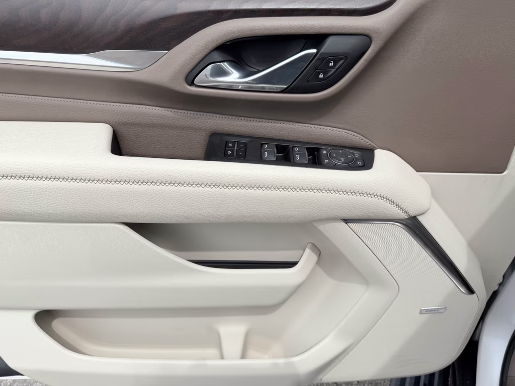 2021 White Frost Tricoat GMC Yukon Denali RWD SUV