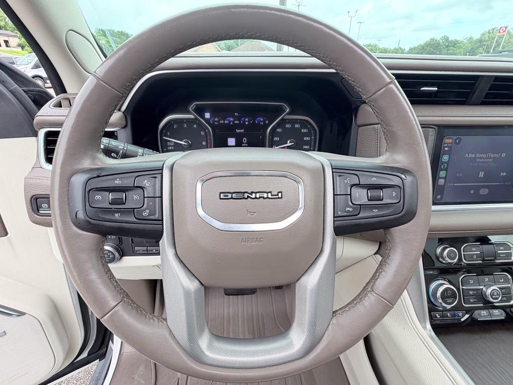 2021 White Frost Tricoat GMC Yukon Denali RWD SUV