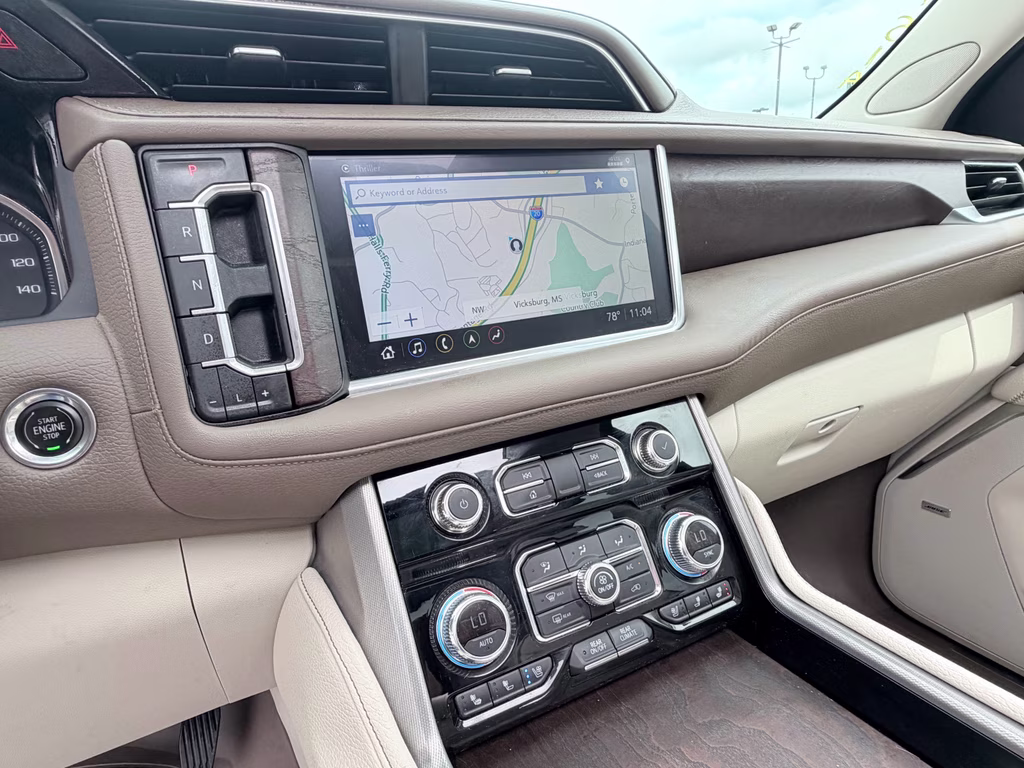 2021 White Frost Tricoat GMC Yukon Denali RWD SUV