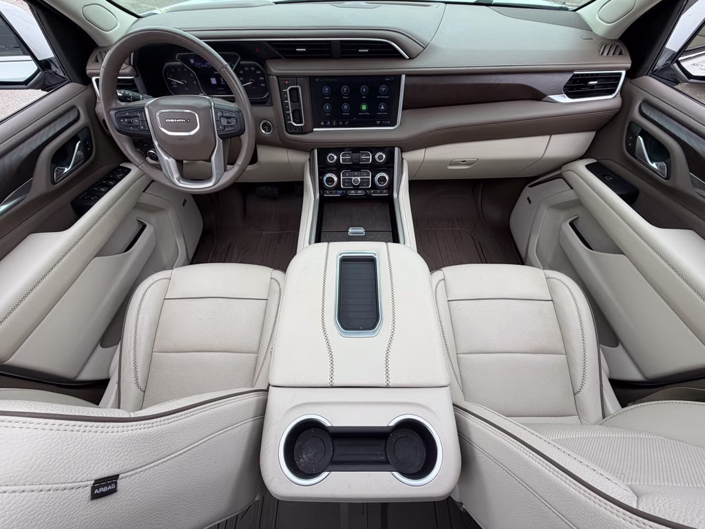 2021 White Frost Tricoat GMC Yukon Denali RWD SUV